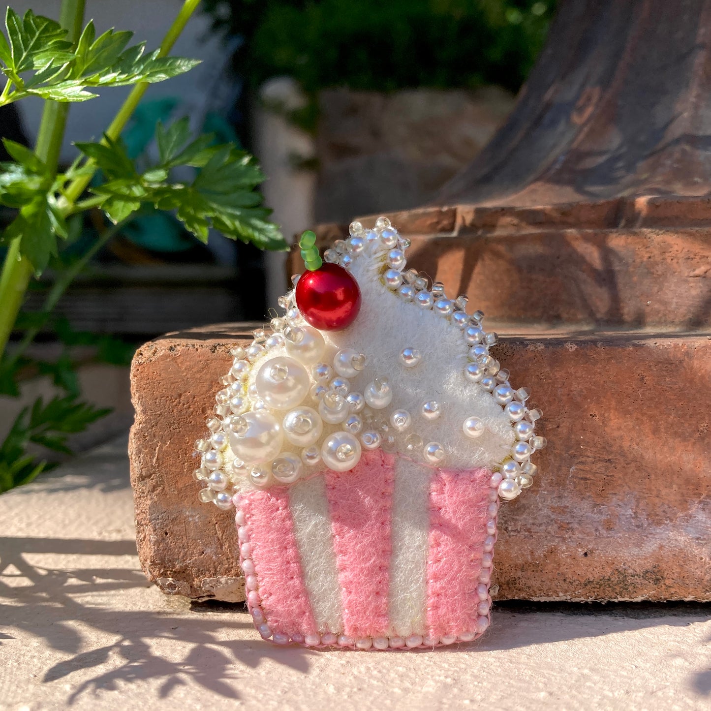 Cafe Life Brooch - Cupcake Pink
