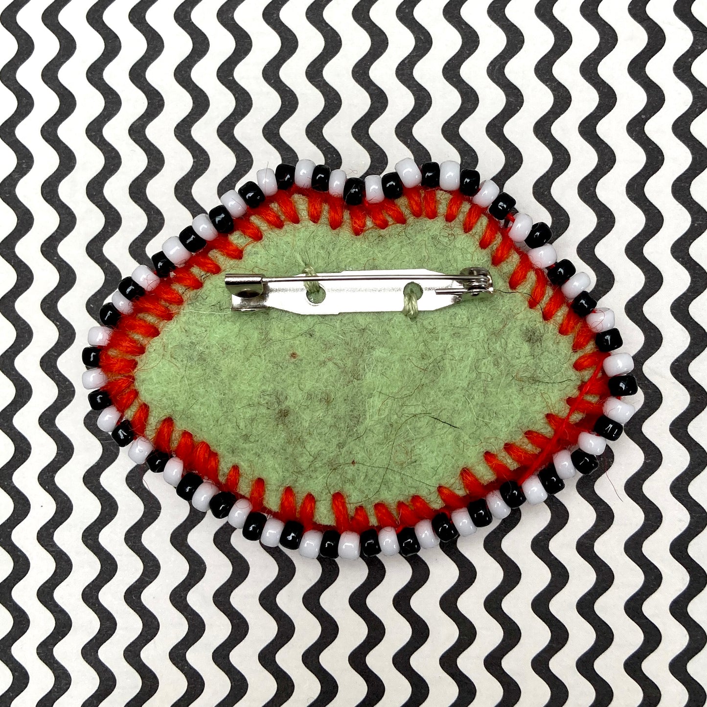 Lips Brooch - Red