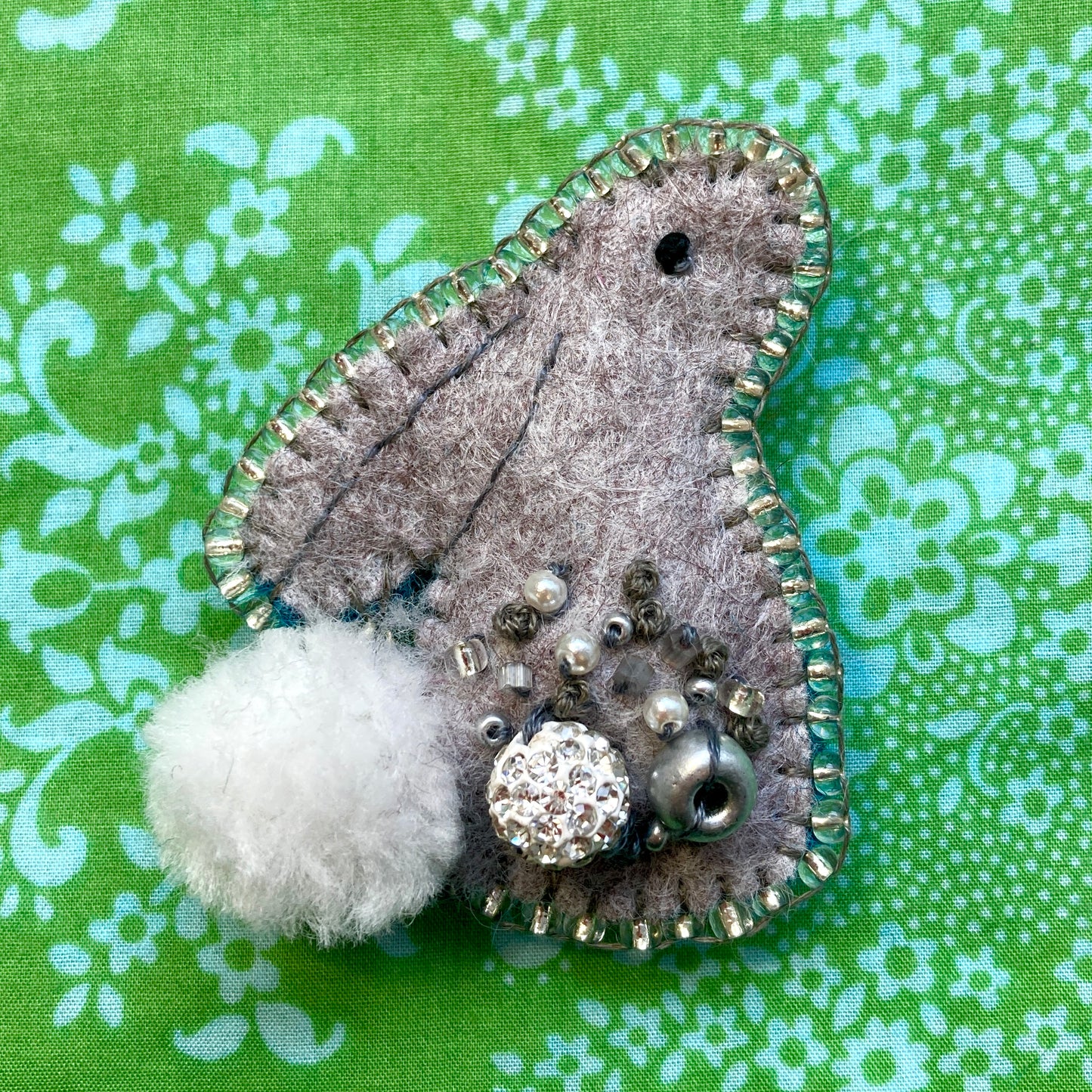 Bunny Brooch - Star Gazing - Greige