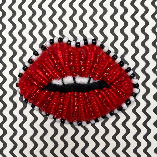 Lips Brooch - Red