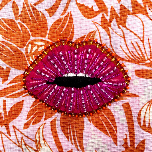 Lips Brooch - Magenta