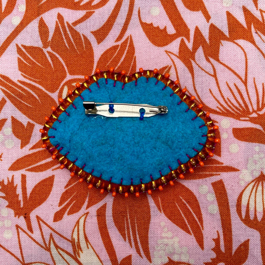 Lips Brooch - Magenta