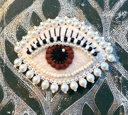 Eye Brooch - Pearly