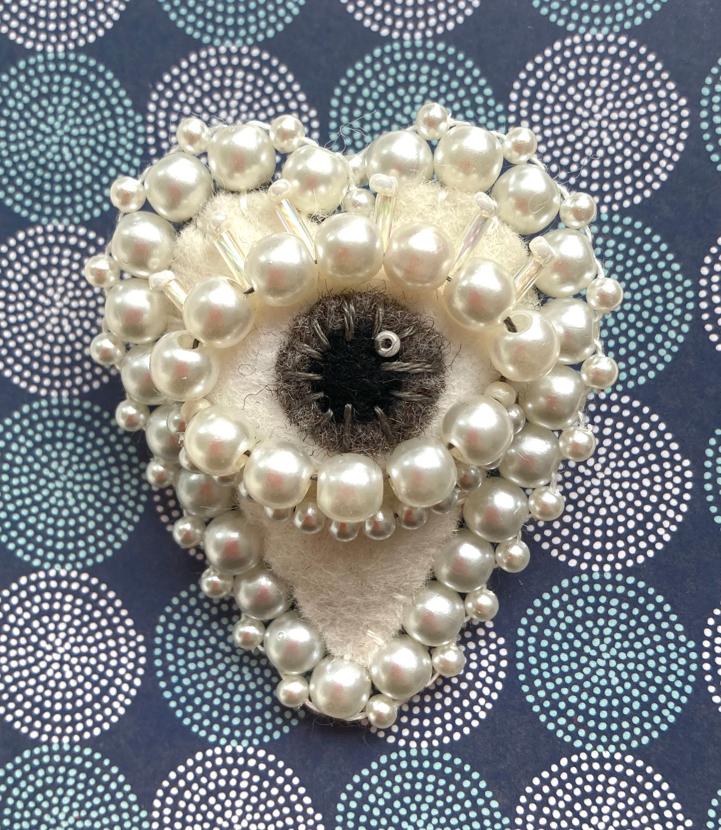 Heart Brooch - Chunky Pearls