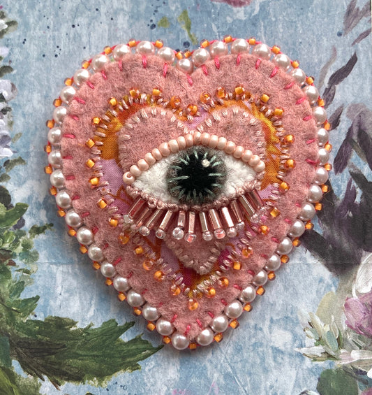 Heart Eye Brooch - Pink