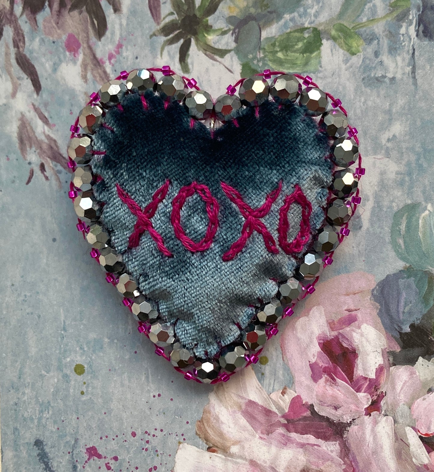 Heart Brooch Velvet - Dark Grey