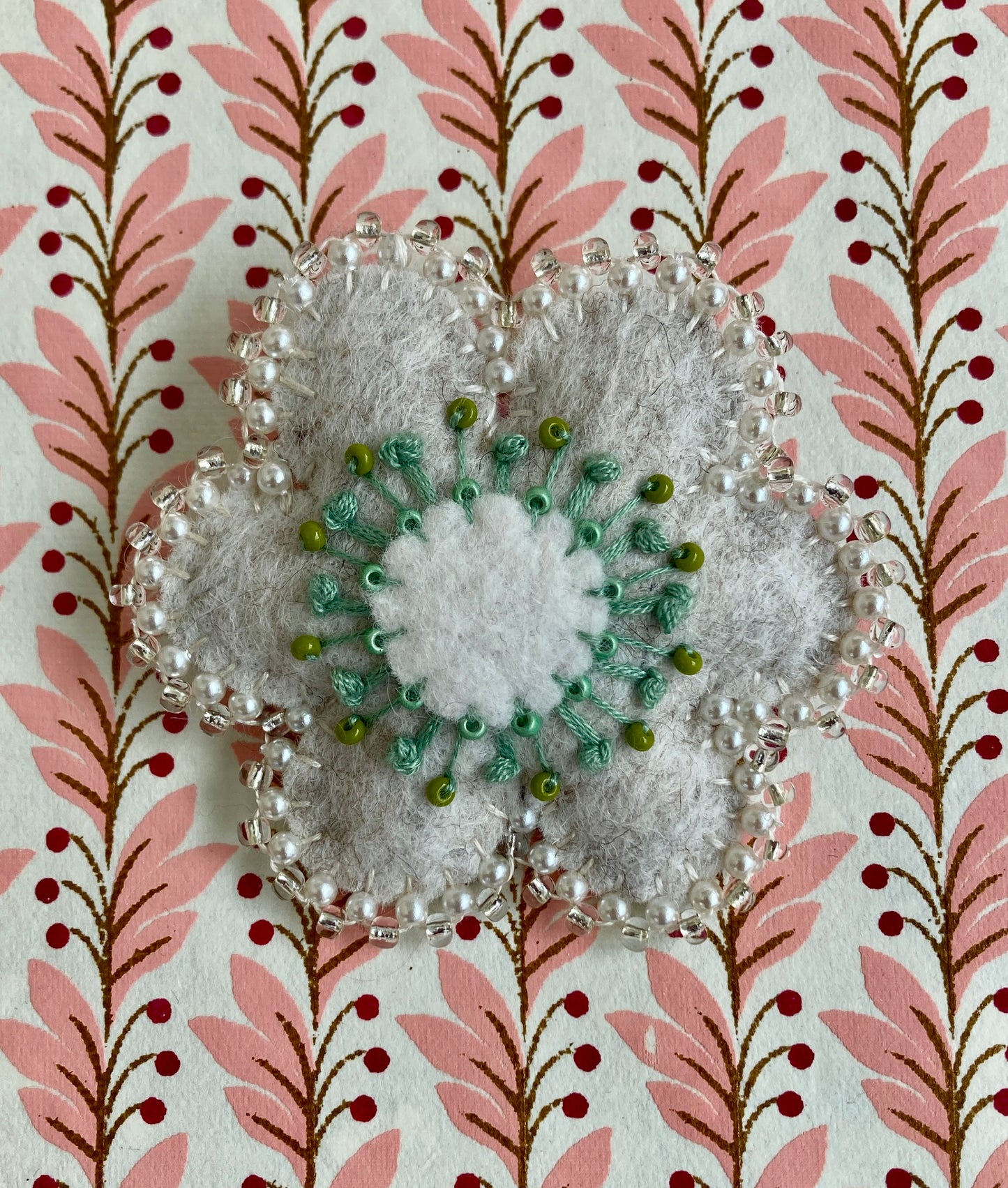 Flower Brooch - Ivory & Green
